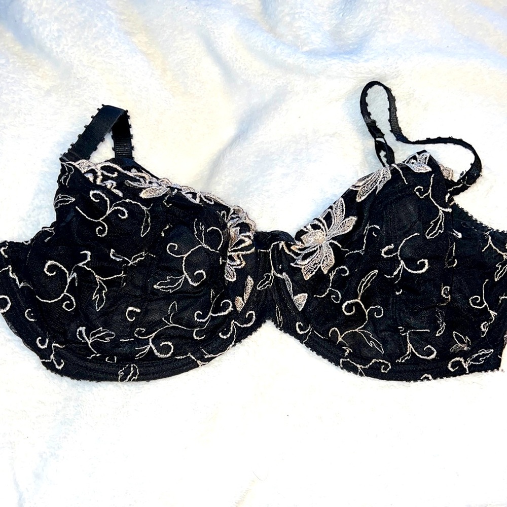34G lace bra by George